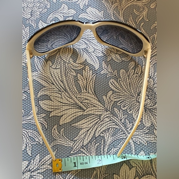 Salvatore Ferragamo Black Sunglasses with Gradient Lenses main image 10
